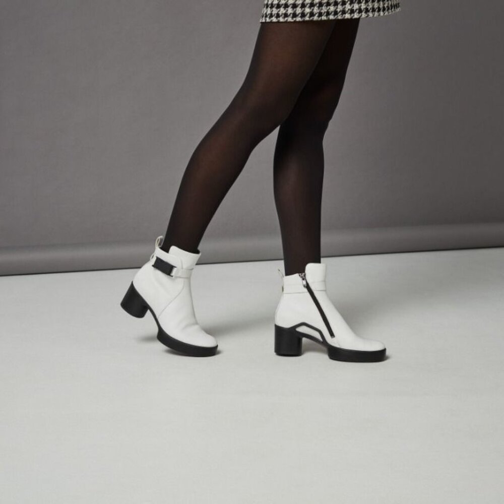 Ecco Mod Sculpted Motion Bootie White - Size EU 38/US 8-7.5